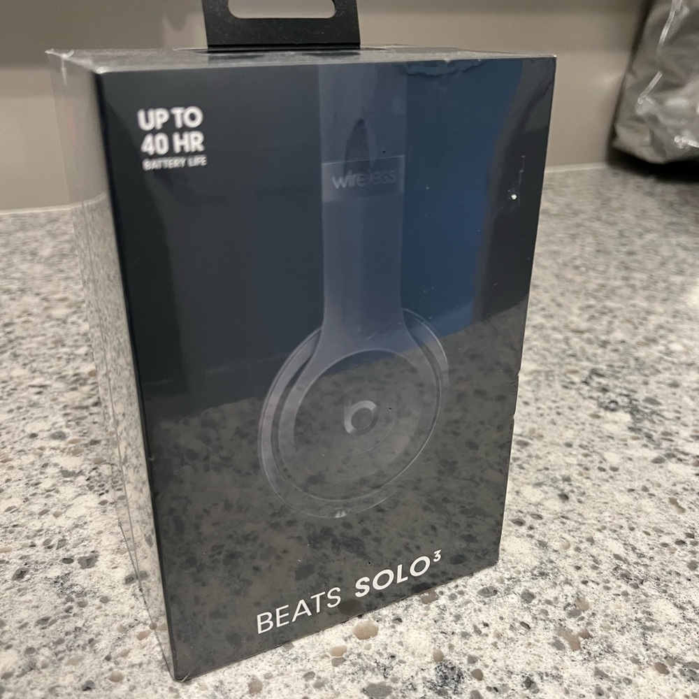 Beats Solo3 Wireless Headphones - Black